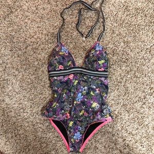 One Piece Victoria’s Secret Swimsuit
